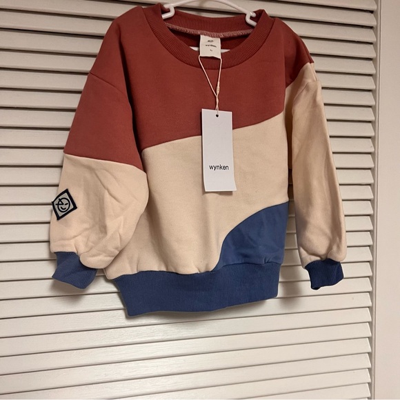 Wynken Wave Sweatshirt Size 3Y
NWT! - Picture 8 of 11